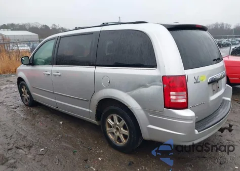 2010 Chrysler Town & Country Touring from USA, damaged, VIN 2A4RR5DXXAR148854